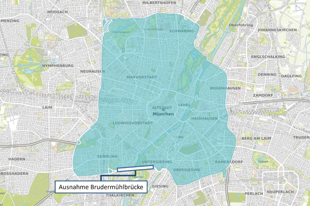 Mapa rozšířené emisní zóny Mnichova včetně Mittlerer Ringu a vyznačené průjezdní výjimky u Brudermühlbrücke.